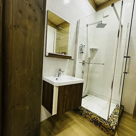 Eagle's Nest-retreat In Mountain Country Club בקתה איזקי