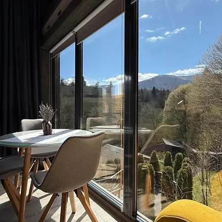 Eagle's Nest-retreat In Mountain Country Club * איזקי